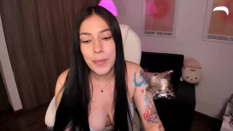 Victoria  online show from 10/24/25, 03:14