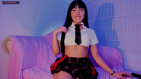 Snapshot of victoria_laurent chatting on 10/23/25, 06:28 Victoria Laurent online show from 10/23/25, 06:28