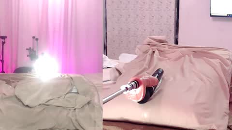 Snapshot of victoria_luxe chatting on 02/20/25, 06:46 victoria_luxe online show from 02/20/25, 06:46