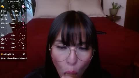 VICTORIA MARTELO online show from 02/11/26, 04:23
