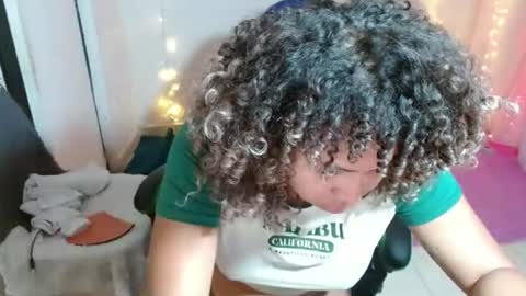 VICKY online show from 03/19/26, 08:57