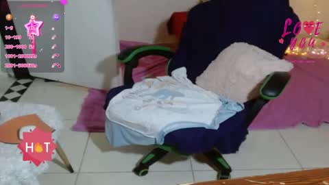 VICKY online show from 03/29/26, 01:05