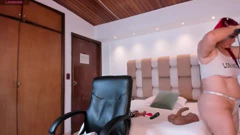 Snapshot of victoria_mooree chatting on 11/03/25, 11:44 Victoria Everyday From 1400 to 2130 Col Time online show from 11/03/25, 11:44