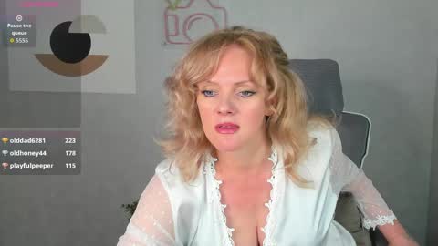 Victoria My schedule for the week 2 GMT 3am-9am TuWeThFrSa online show from 05/22/26, 01:13