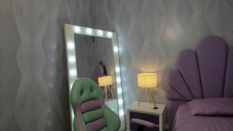 Snapshot of victoria_rico chatting on 04/01/26, 11:00 Victoria online show from 04/01/26, 11:00