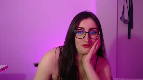 Victoria online show from 11/11/25, 08:53