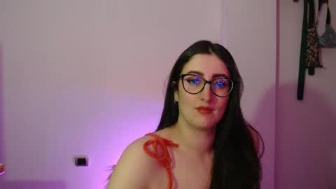 Victoria online show from 11/22/25, 09:25