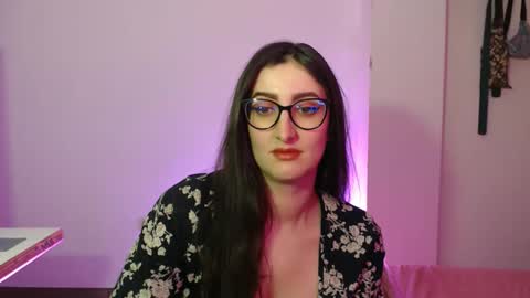 Victoria online show from 11/25/25, 08:09