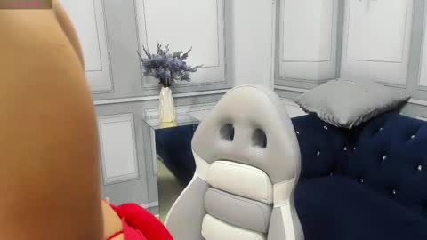 Snapshot of victoria_sexy4u chatting on 10/31/25, 11:22   online show from 10/31/25, 11:22