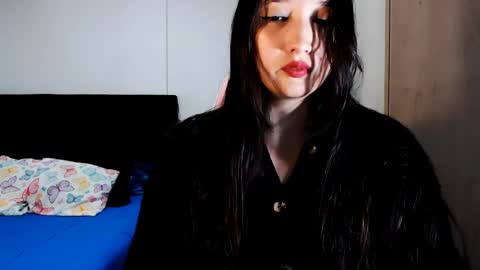 Snapshot of victoria_smile_ chatting on 12/21/24, 07:38 Victoria online show from 12/21/24, 07:38