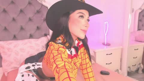 victoria_watsson online show from 02/08/25, 12:17