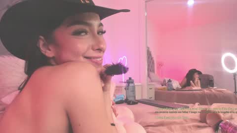 victoria_watsson online show from 02/08/25, 03:21