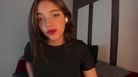 victoriaa2_doll online show from 02/11/26, 12:21