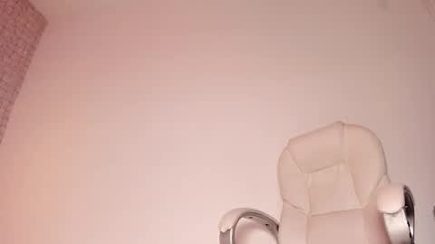 Snapshot of victoriaa_millers chatting on 03/12/25, 09:23 Victoria Sofia online show from 03/12/25, 09:23