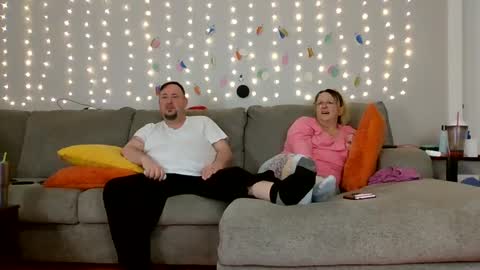 Victoria and Jesse online show from 12/21/24, 12:27