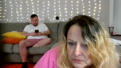 Victoria and Jesse online show from 12/22/24, 07:11