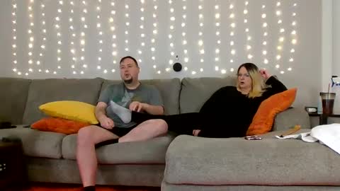 Victoria and Jesse online show from 12/23/24, 02:56