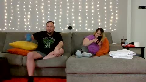 Victoria and Jesse online show from 12/26/24, 07:24