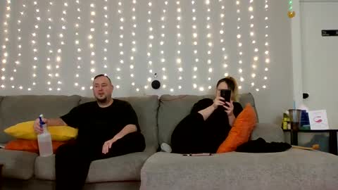 Victoria and Jesse online show from 01/03/25, 06:44