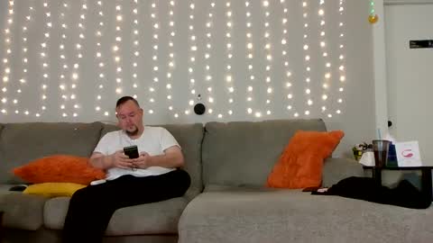 Victoria and Jesse online show from 01/03/25, 09:47