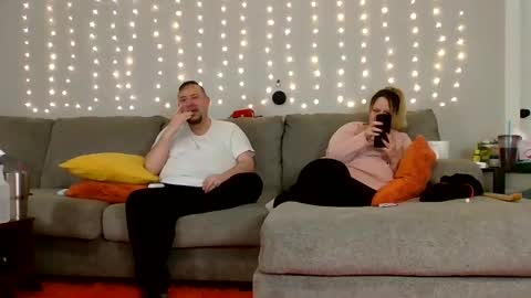 Victoria and Jesse online show from 01/04/25, 07:34