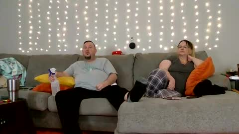 Victoria and Jesse online show from 01/05/25, 07:17