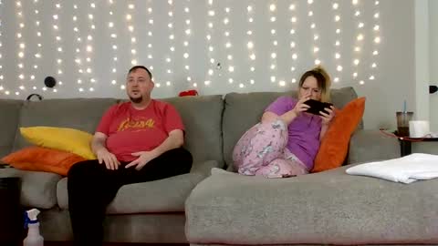 Victoria and Jesse online show from 01/16/25, 09:27