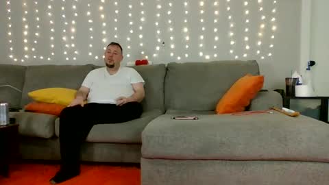 Victoria and Jesse online show from 01/31/25, 06:02