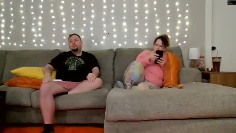 Victoria and Jesse online show from 02/07/25, 02:15