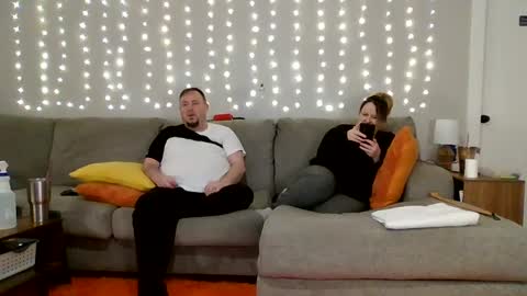 Victoria and Jesse online show from 02/10/25, 03:53