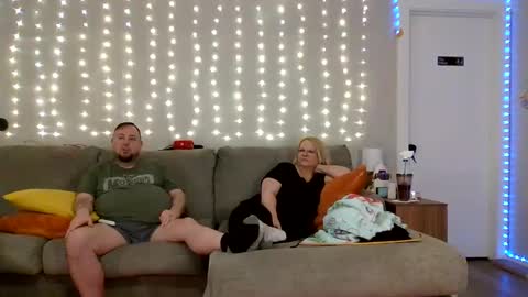 Victoria and Jesse online show from 03/08/25, 08:22