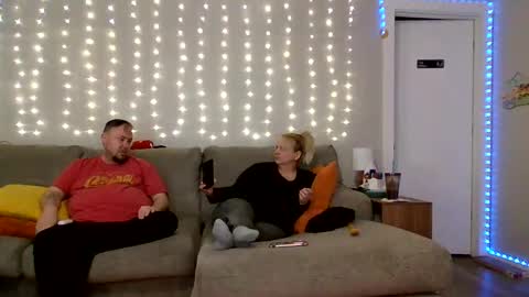 Victoria and Jesse online show from 03/10/25, 03:34
