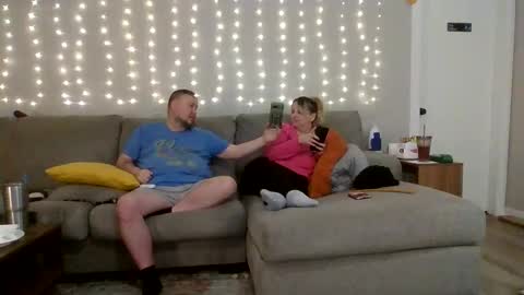 Victoria and Jesse online show from 11/04/25, 02:32