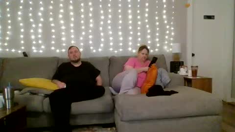 Victoria and Jesse online show from 11/09/25, 08:01