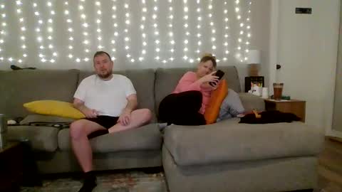 Victoria and Jesse online show from 11/12/25, 02:56