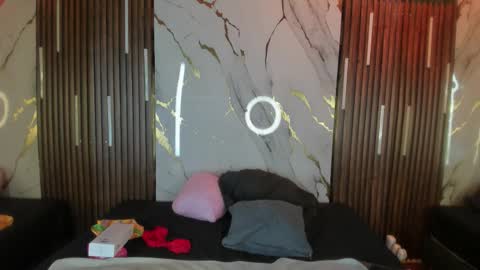 Victoria  online show from 10/11/25, 08:18