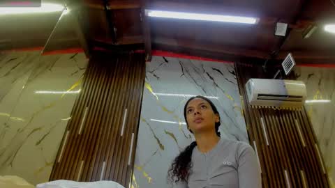 Victoria  online show from 11/30/25, 05:50