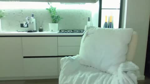Snapshot of victoriafalls chatting on 06/22/26, 11:46 Miss V online show from 06/22/26, 11:46