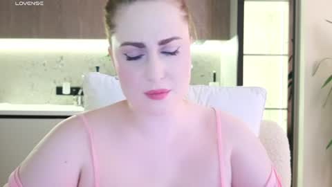 Snapshot of victoriafalls chatting on 07/28/26, 11:17 Miss V online show from 07/28/26, 11:17
