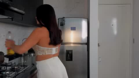 Snapshot of victoriafit7 chatting on 12/15/25, 11:53 Vcitoria online show from 12/15/25, 11:53