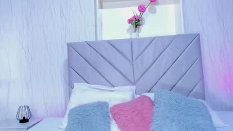 Snapshot of victoriaguzman_ chatting on 02/25/26, 05:44 Victoria online show from 02/25/26, 05:44