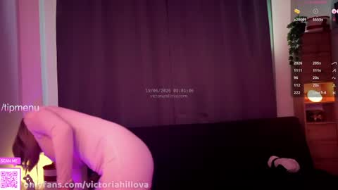 Snapshot of victoriahillova chatting on 06/19/26, 07:01 Victoria Hillova online show from 06/19/26, 07:01
