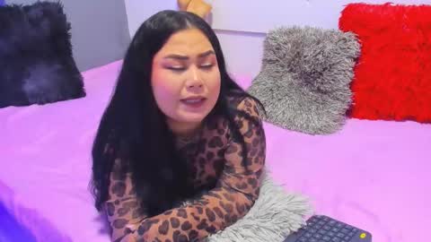 Victoria  online show from 02/17/26, 12:45