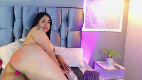 VICTORIA JOHNS online show from 02/10/25, 10:09