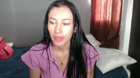 Snapshot of victorialeens chatting on 12/14/24, 02:10 VICTORIA online show from 12/14/24, 02:10