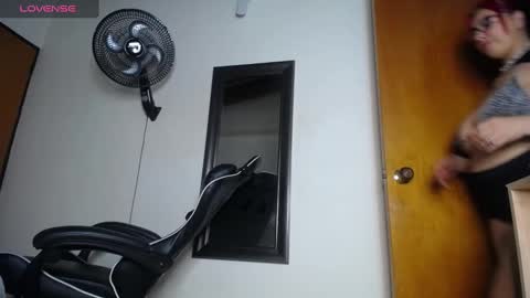 victoriamil1 online show from 02/13/25, 07:10