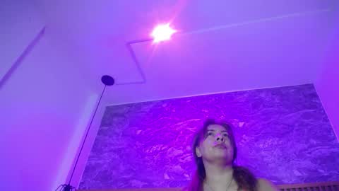 victoriamil1 online show from 09/14/25, 04:39