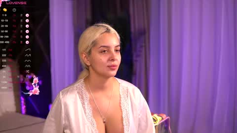 Snapshot of victoriamorrone chatting on 03/06/25, 04:30 Diddy online show from 03/06/25, 04:30