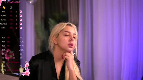 Snapshot of victoriamorrone chatting on 03/10/25, 04:07 Diddy online show from 03/10/25, 04:07