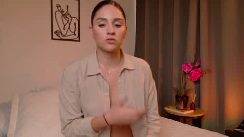 Snapshot of victorianova chatting on 06/03/26, 05:51 VictoriaNova online show from 06/03/26, 05:51